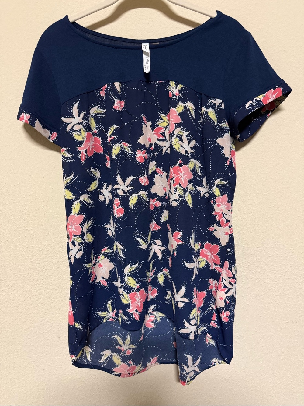 NY Collection Navy Floral Short Sleeve Top, PM, NWOT, FREE Jewelry Gift Incuded!